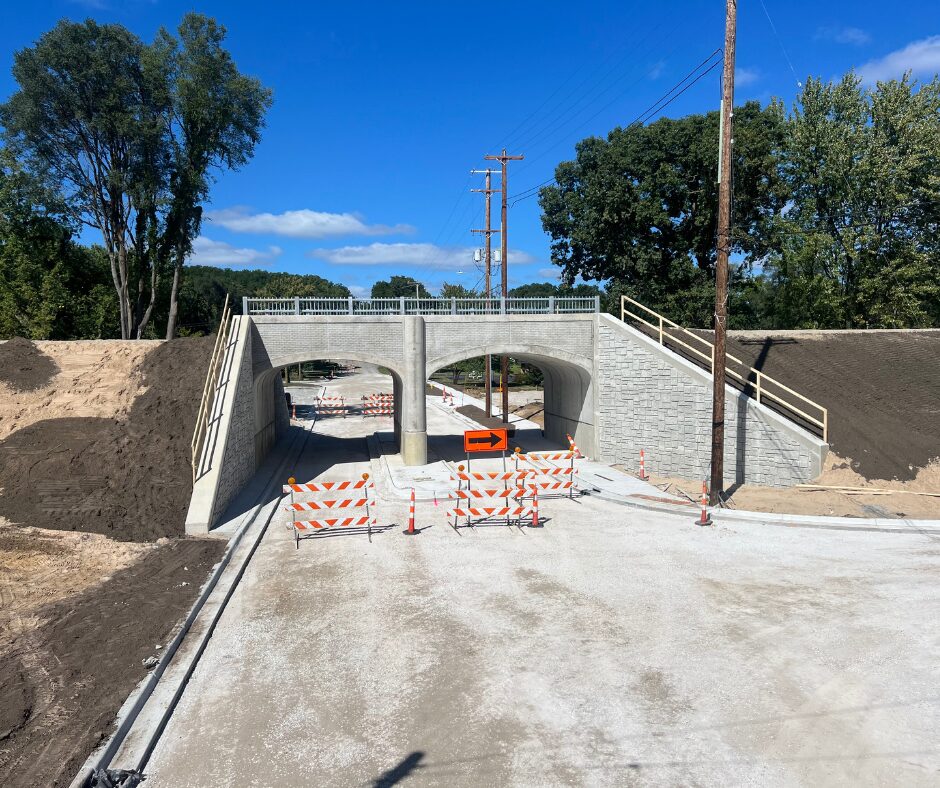 Kent – Railroad Bridge over Bristol Ave (5)