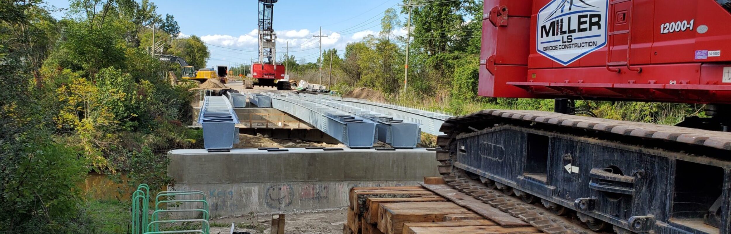 Equipment for bridge construction.
